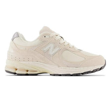 Charger l'image dans la galerie, NEW BALANCE M2002RCC Ecru