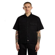 Charger l'image dans la galerie, DICKIES CHEMISE MANCHES COURTES Noir