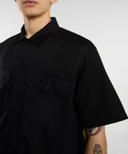 Charger l'image dans la galerie, DICKIES CHEMISE MANCHES COURTES Noir
