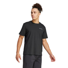Charger l'image dans la galerie, ADIDAS TEE SHIRT TERREX Noir Imprimé