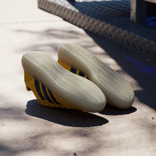 Charger l'image dans la galerie, ADIDAS BARREDA DECODE Jaune