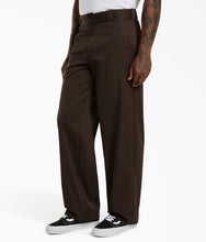 Charger l'image dans la galerie, DICKIES WORK PANT LOOSE FIT Marron
