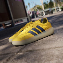 Charger l'image dans la galerie, ADIDAS BARREDA DECODE Jaune