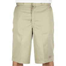 Charger l'image dans la galerie, DICKIES BERMUDA Loose Fit Multi-Use Pocket Work Shorts Beige