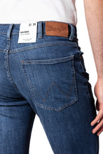 Charger l'image dans la galerie, WRANGLER PANTALON ARI UNI Bleu