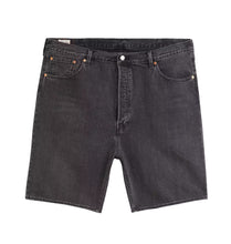 Charger l'image dans la galerie, LEVIS 501 HEMMED SHORT BT MOONSHIP JOURNEY Noir