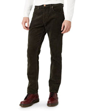 Charger l'image dans la galerie, WRANGLER PANTALON VELOURS GREENSBORO Kaki