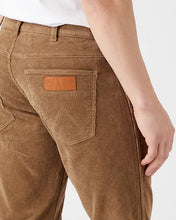 Charger l'image dans la galerie, WRANGLER GREENSBORO VELOURS Café