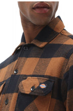 Charger l'image dans la galerie, DICKIES CHEMISE SACRAMENTO Marron