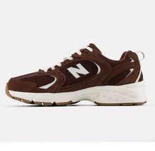 Charger l'image dans la galerie, NEW BALANCE 530 Marron
