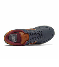 Charger l&#39;image dans la galerie, NEW BALANCE ML574 CUIR Marine
