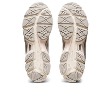 Charger l&#39;image dans la galerie, ASICS GEL NYC Ecru
