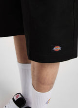 Charger l'image dans la galerie, DICKIES SHORT 13 IN MLT Noir
