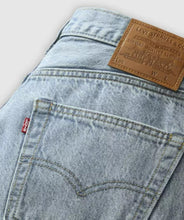 Charger l'image dans la galerie, LEVIS BAGGY SHORT 478 Bleu ciel
