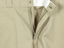 Charger l&#39;image dans la galerie, DICKIES BERMUDA Loose Fit Multi-Use Pocket Work Shorts Beige
